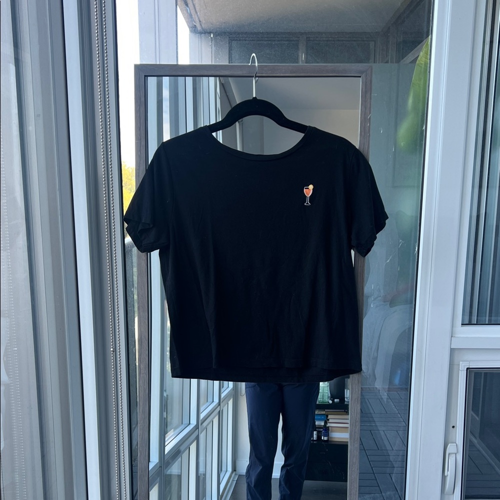 Divided Black Short Sleeve Tee with Wine Glass Embroidery